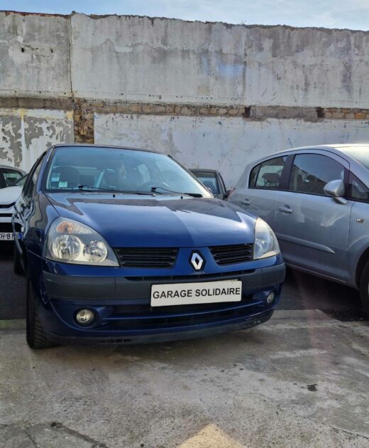 RENAULT CLIO 2002