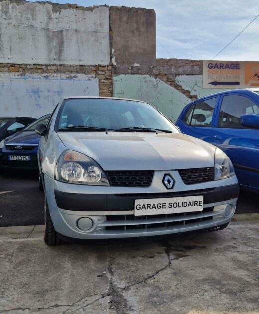 RENAULT CLIO 2003